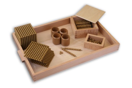Goldenes Perlenmaterial