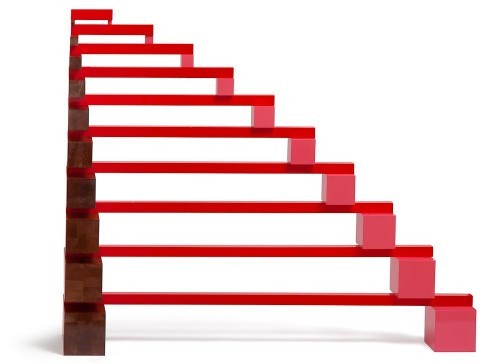 Rosa Turm, Baune Treppe und Rote Stangen Arbeitskartei