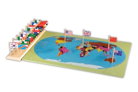 Die Montessori Weltkarte mit Flaggen