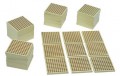 45 Hunderterquadrate aus Holz - Goldenes Perlenmaterial 45 Hunderterquadrate aus Holz - Goldenes Perlenmaterial